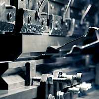 Summanen Oy puristintaivutus, metallin puristintyöt